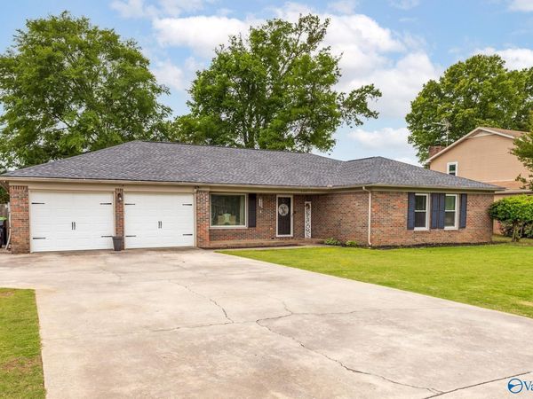 2205 Victoria Drive SW, Decatur, AL 35603