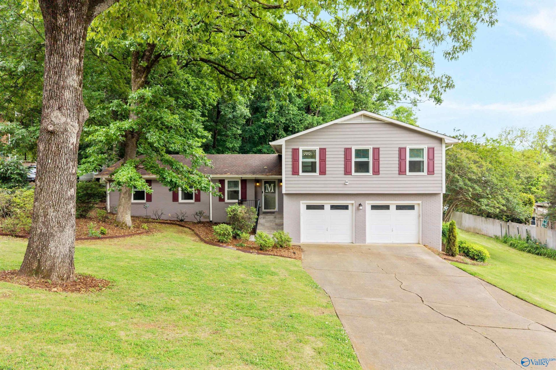 104 Oddo Lane Se, Huntsville, AL 35802 Main Photo