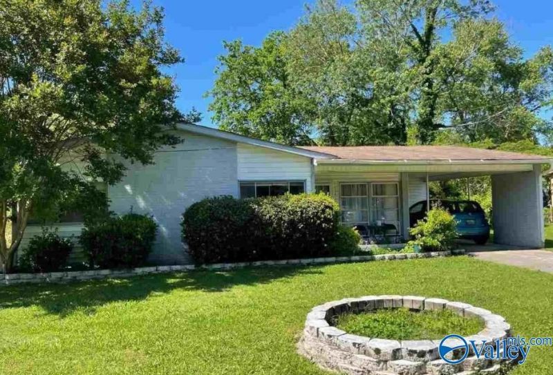 2424 Medaris Road Nw, Huntsville, AL 35810 Main Photo