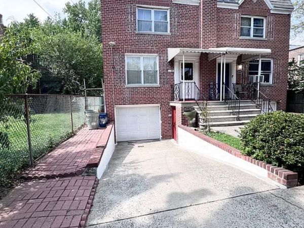 1189 Morris Park Avenue , Bronx, NY 10461
