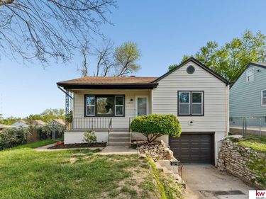6044 Ruggles Street , Omaha, NE 68104