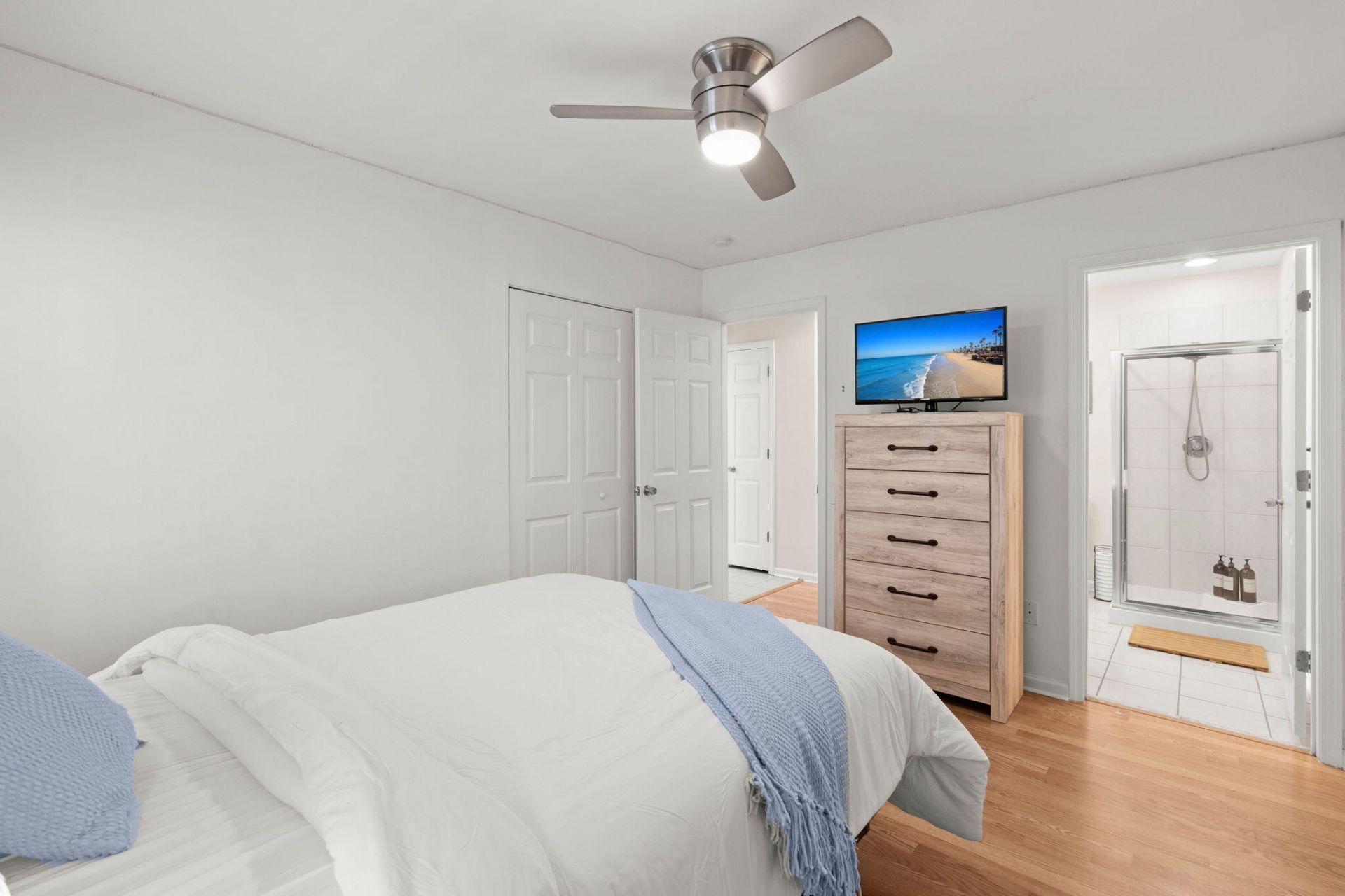 3225 Queensgate Way Photo 14