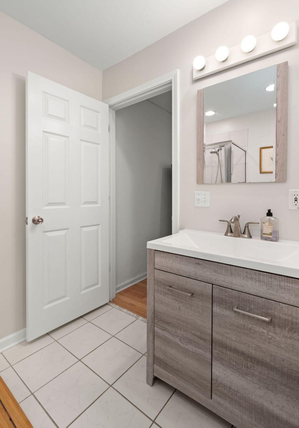 3225 Queensgate Way Photo 16