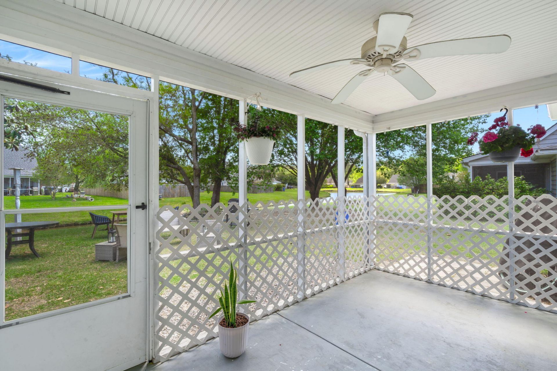 3225 Queensgate Way Photo 23
