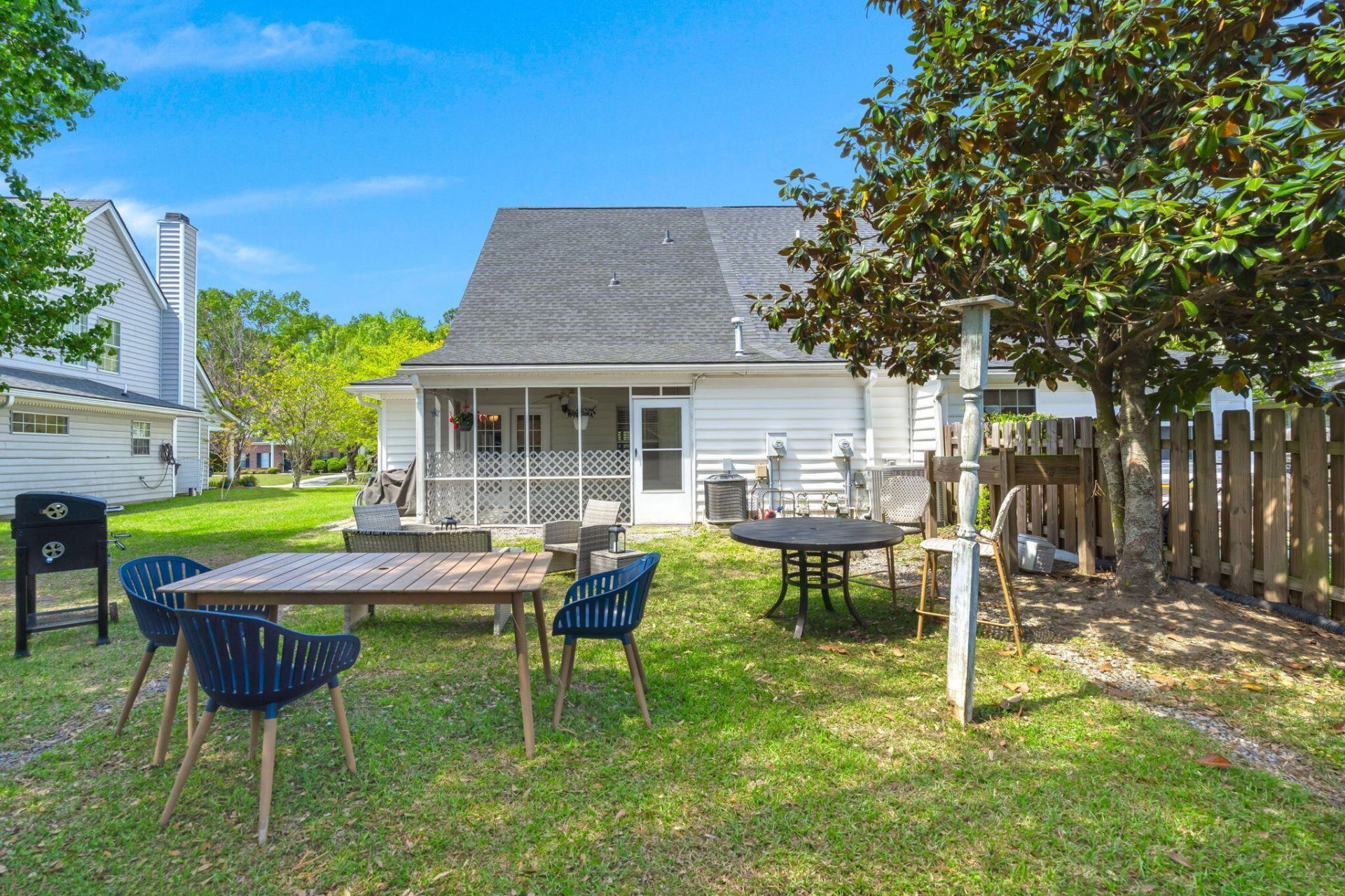 3225 Queensgate Way Photo 25