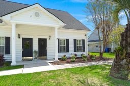 3225 Queensgate Way photo 4