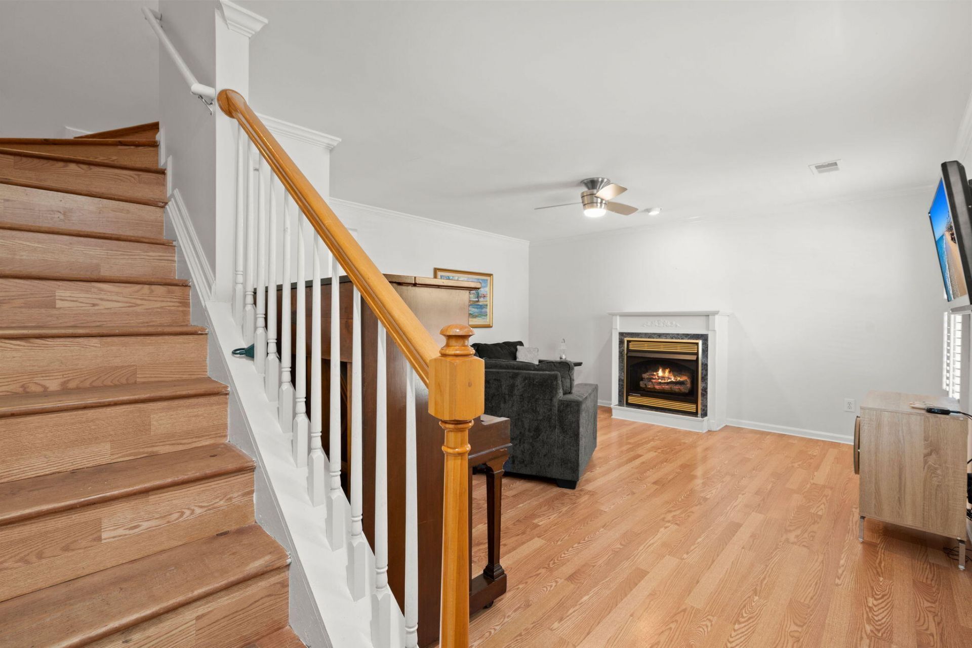 3225 Queensgate Way Photo 4