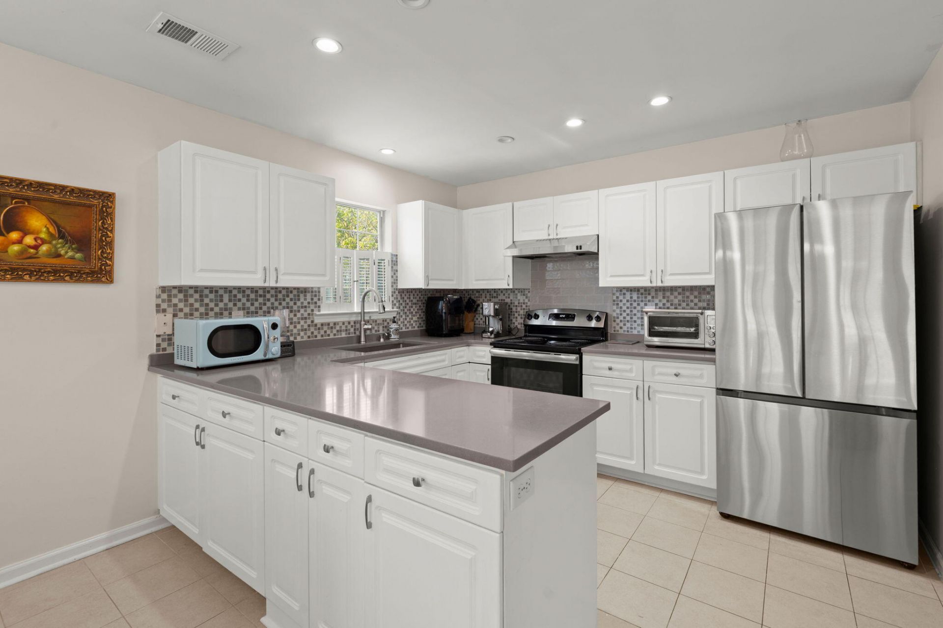 3225 Queensgate Way Photo 8