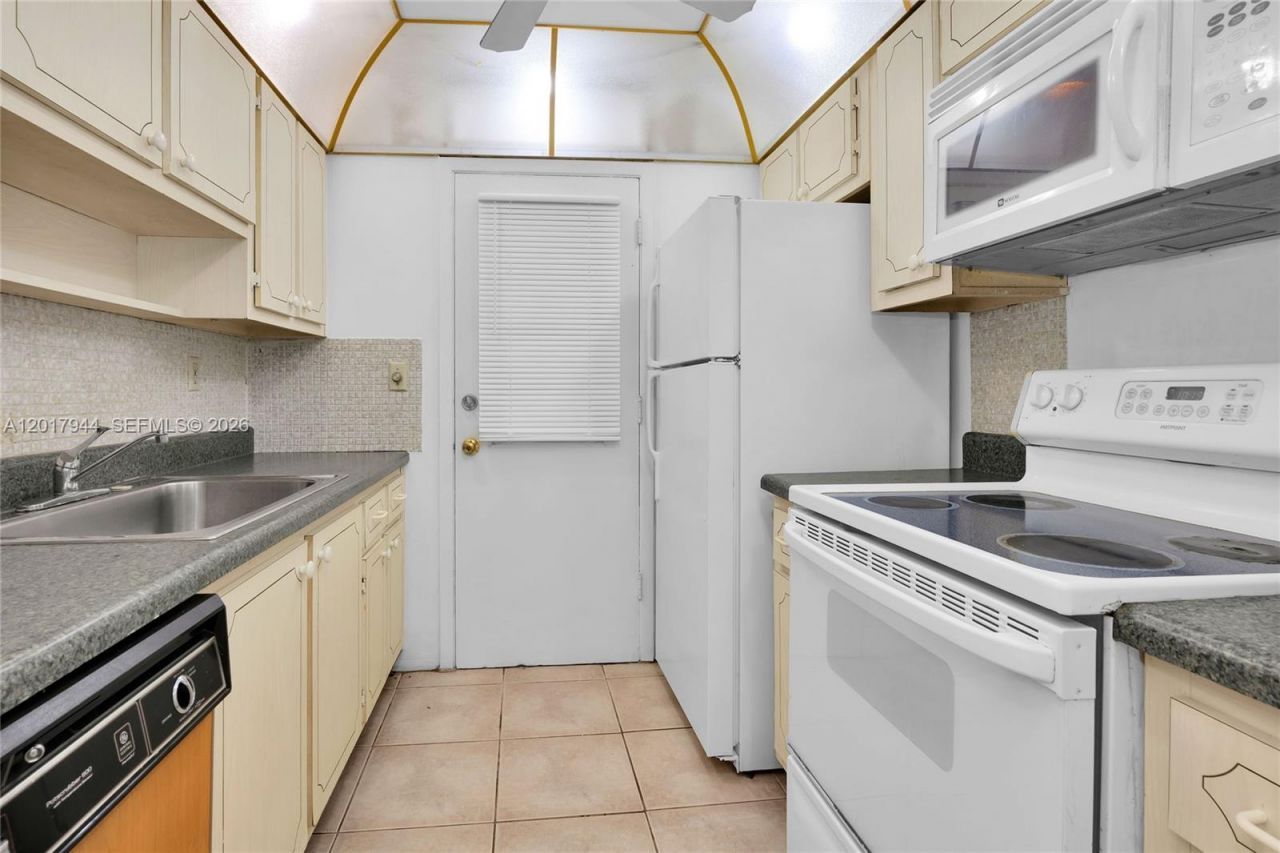 12590 NE 16th Ave, Unit 208, North Miami, FL 33161 Photo