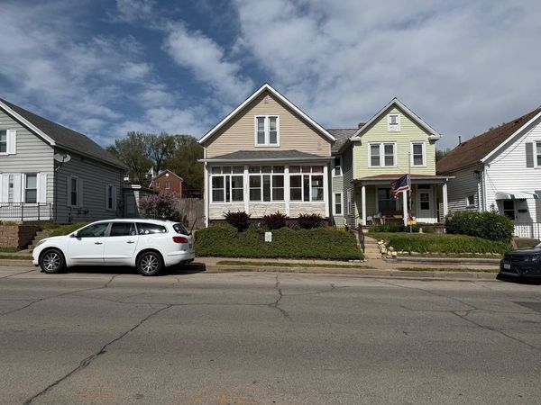 2302 Windsor Avenue, Dubuque, IA 52001