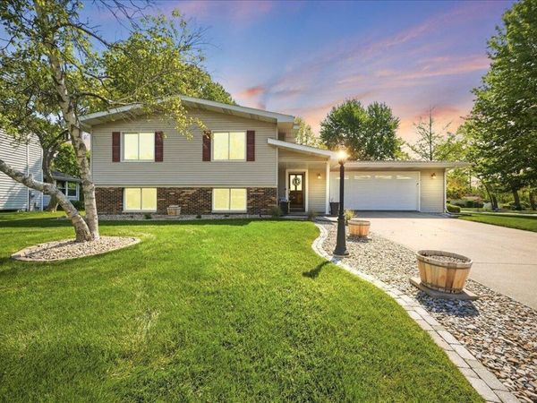 4000 Lancaster Drive , Valparaiso, IN 46383