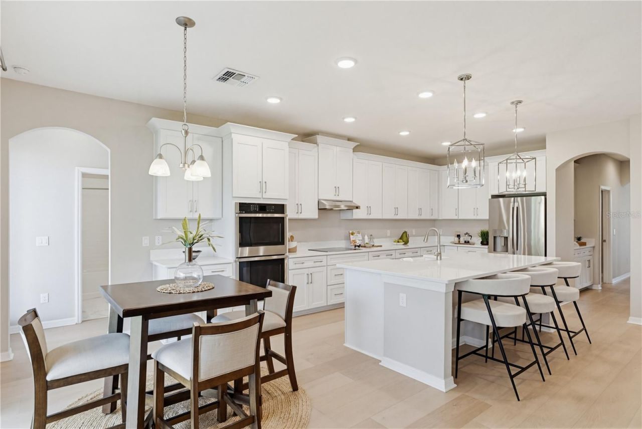 9608 Sorbonne Loop, Seffner, FL 33584 Photo