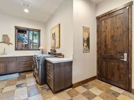 11551 Ghirard Road, Truckee, CA 96161 Photo