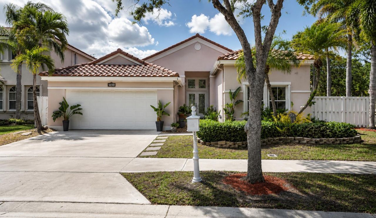 1102 Hickory Way, Other, FL 00000 Main Photo