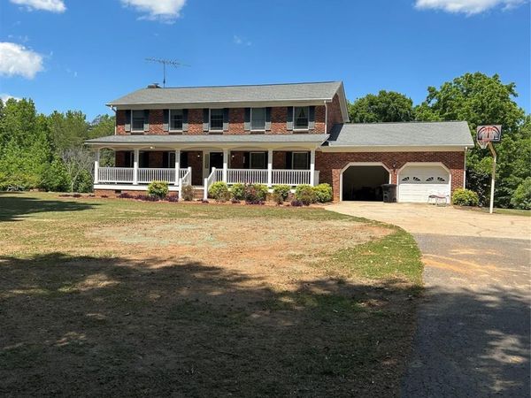 4092 Henry Dellinger Road , Maiden, NC 28650