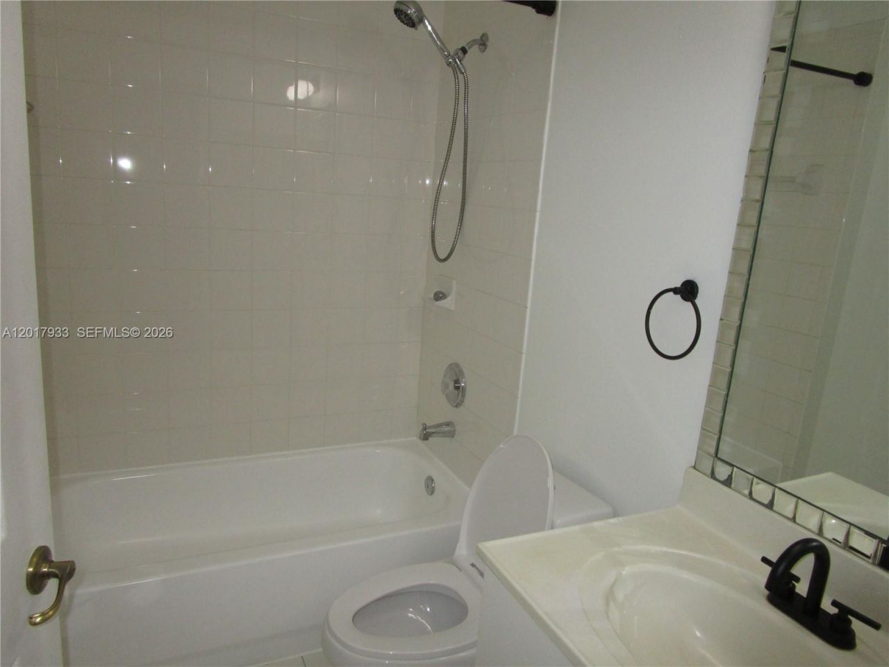 2261 NE 42nd Cir , Homestead, FL 33033 Photo