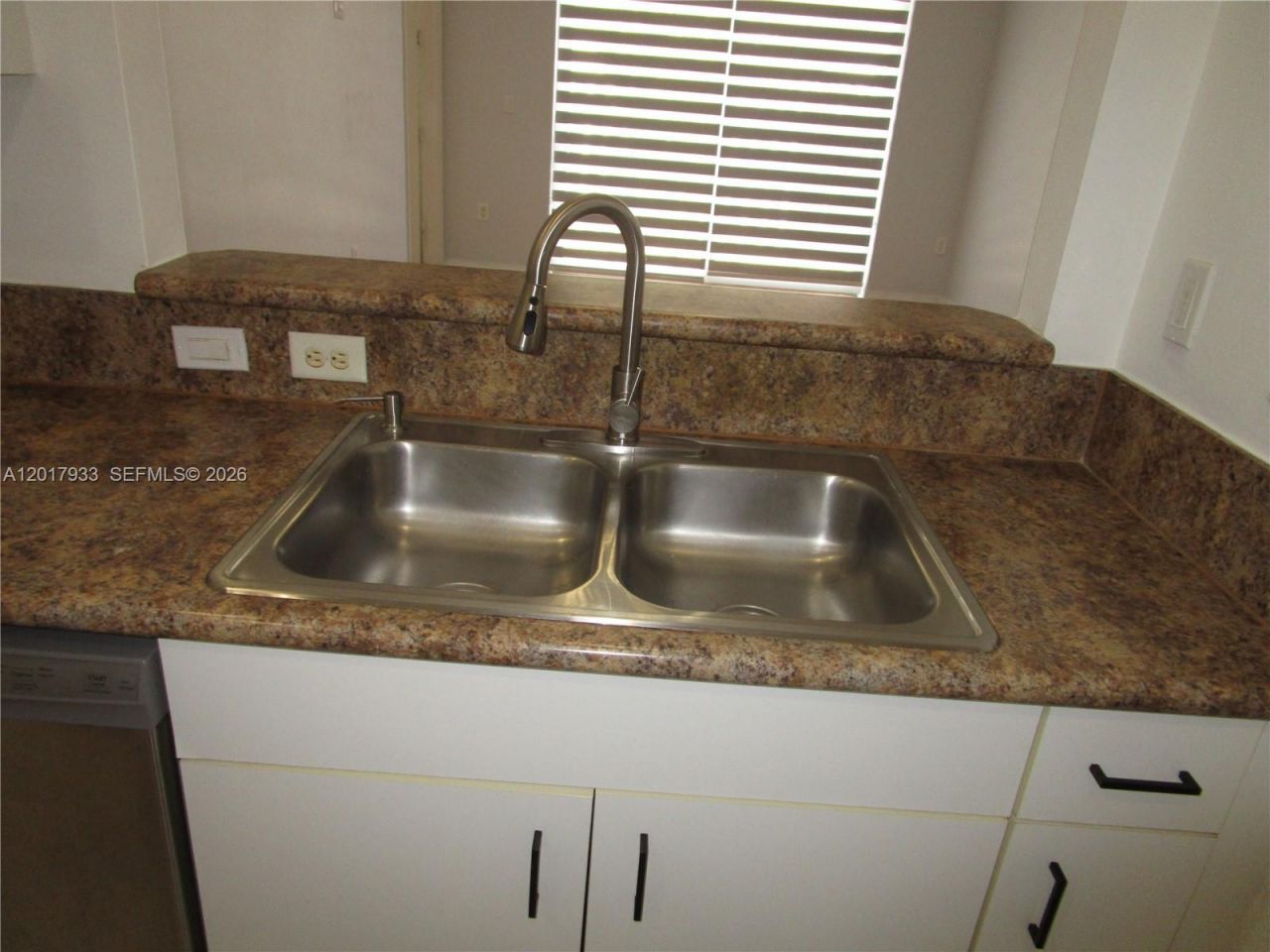 2261 NE 42nd Cir , Homestead, FL 33033 Photo