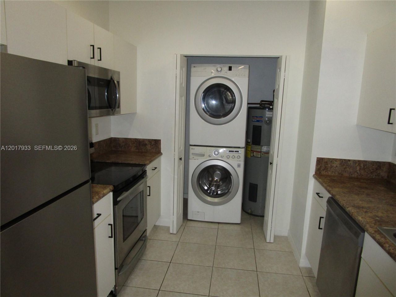 2261 NE 42nd Cir , Homestead, FL 33033 Photo