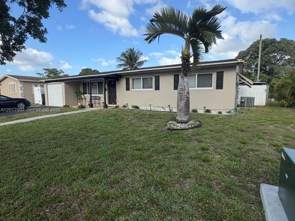 621 SW 71st Ter , Pembroke Pines, FL 33023