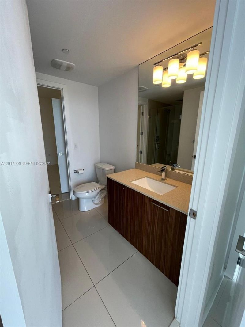 5300 Paseo Blvd , Unit 604, Doral, FL 33166 Photo