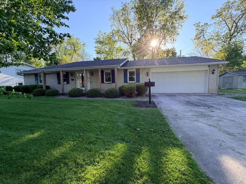 1021 Kennedy Lane, Fostoria, OH 44883 Photo 1