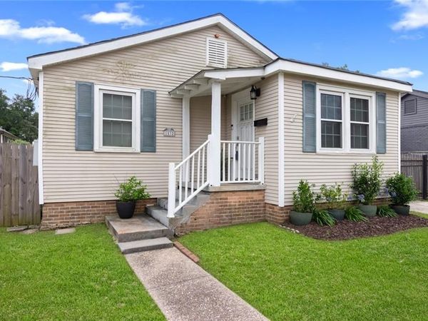 1532 CRESCENT Drive , New Orleans, LA 70112
