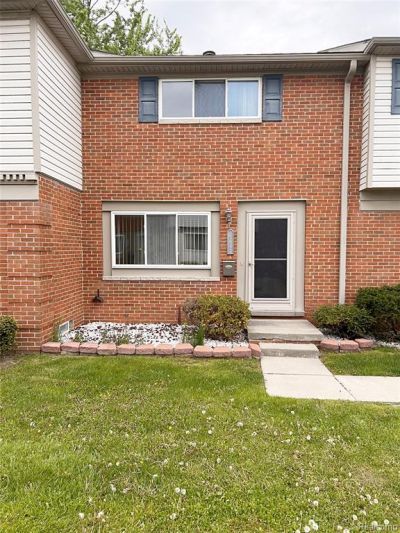 25647 Salem, Roseville, MI 48066 Main Photo