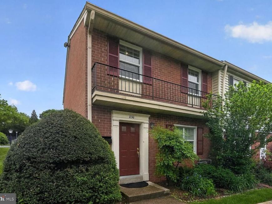 830 College Parkway, Unit 11-830, Rockville, MD 20850 Main Photo
