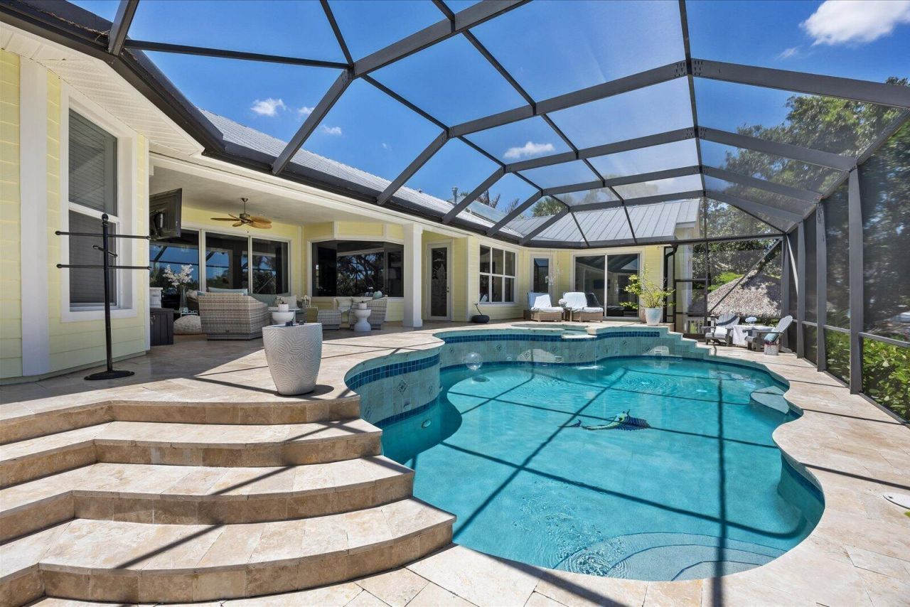 851 SW Pine Tree Lane, Palm City, FL 34990 Photo