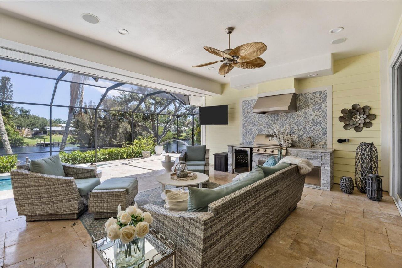 851 SW Pine Tree Lane, Palm City, FL 34990 Photo