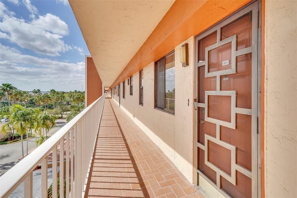 7370 S Oriole Boulevard, Unit 607, Delray Beach, FL 33446 Photo
