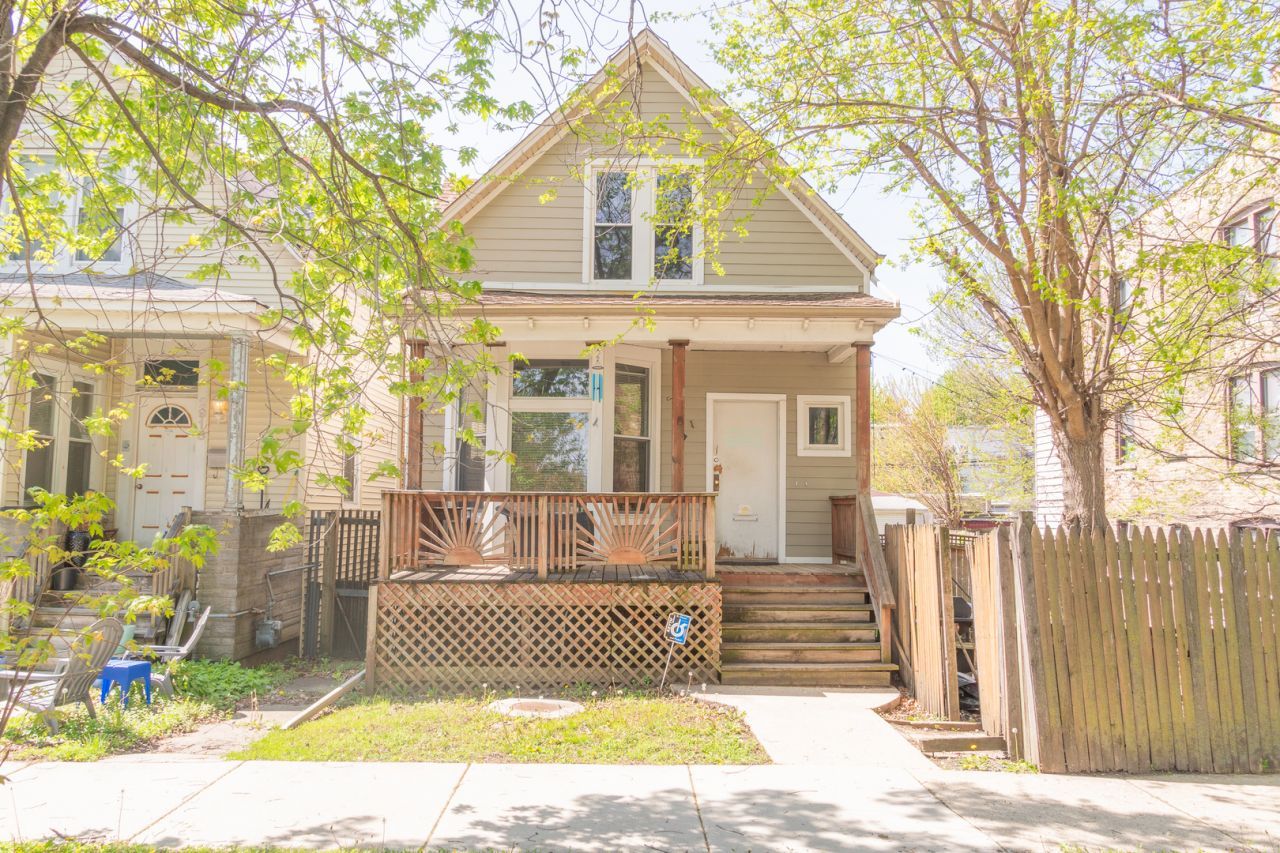 2920 N Richmond Street, Chicago, IL 60618 Main Photo