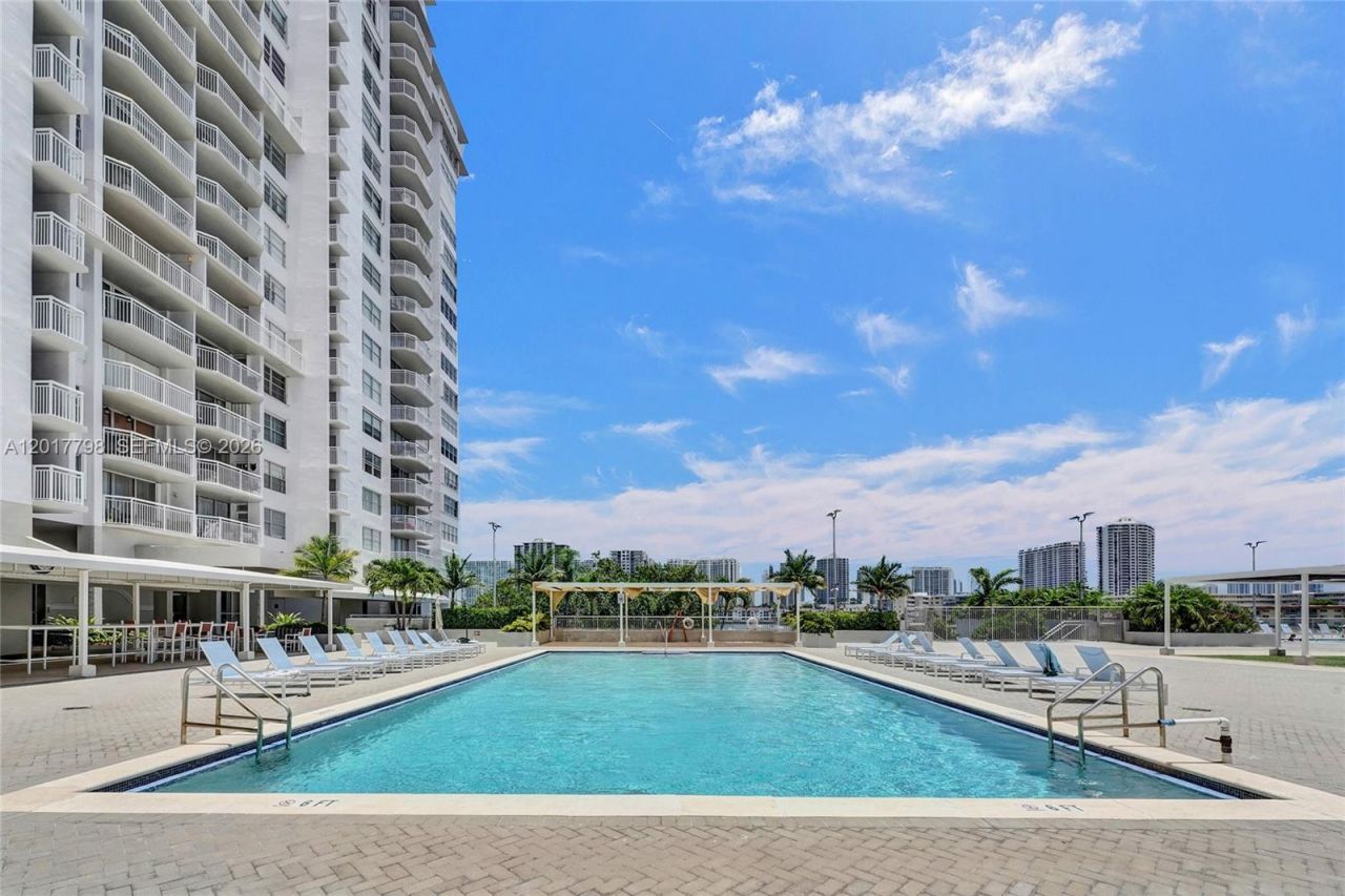 18041 Biscayne Blvd , Unit 1804, Aventura, FL 33160 Photo