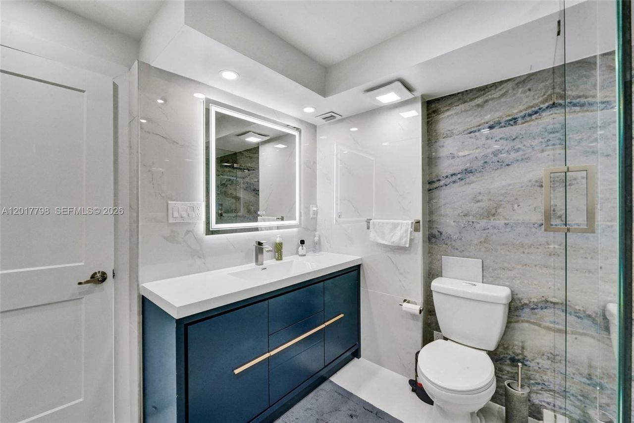18041 Biscayne Blvd , Unit 1804, Aventura, FL 33160 Photo