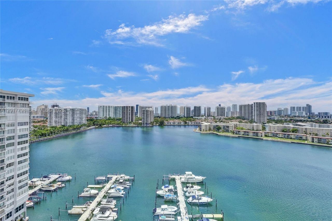 18041 Biscayne Blvd , Unit 1804, Aventura, FL 33160 Photo