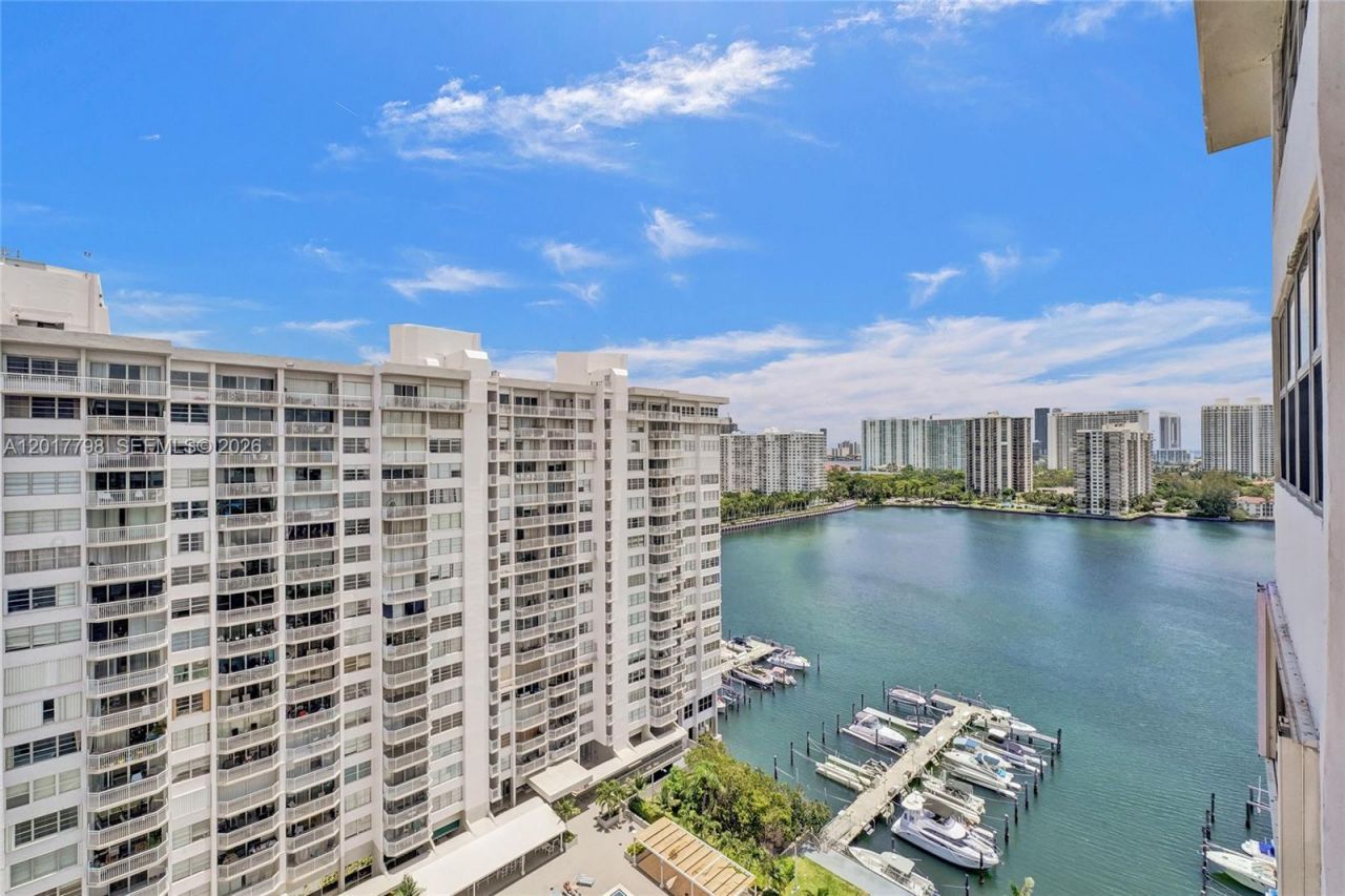 18041 Biscayne Blvd , Unit 1804, Aventura, FL 33160 Photo