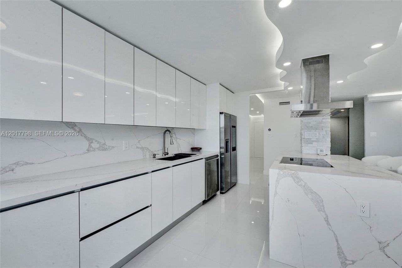 18041 Biscayne Blvd , Unit 1804, Aventura, FL 33160 Photo