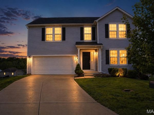 3336 Grace Hill Drive , Lake St Louis, MO 63367