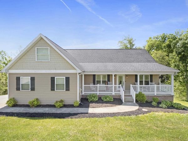 1893 Katie Lane , Ashland, KY 41102
