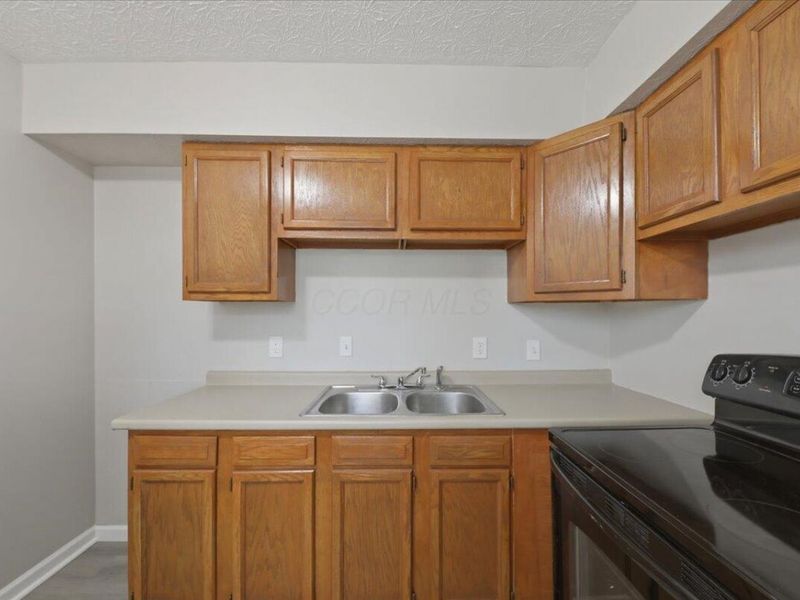 1928 Agler Road , Columbus, OH 43224 Photo 12
