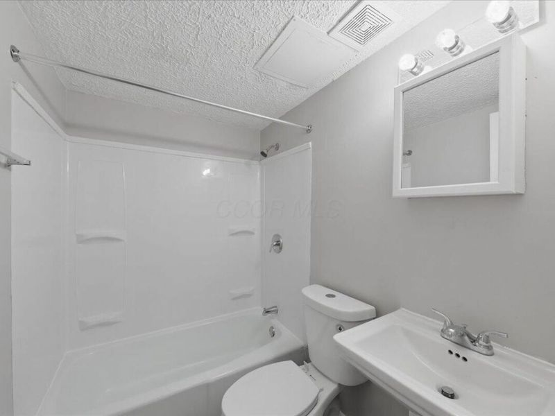 1928 Agler Road , Columbus, OH 43224 Photo 35