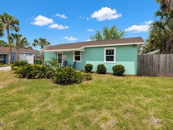 1105 10TH Street N, Jacksonville Beach, FL 32250