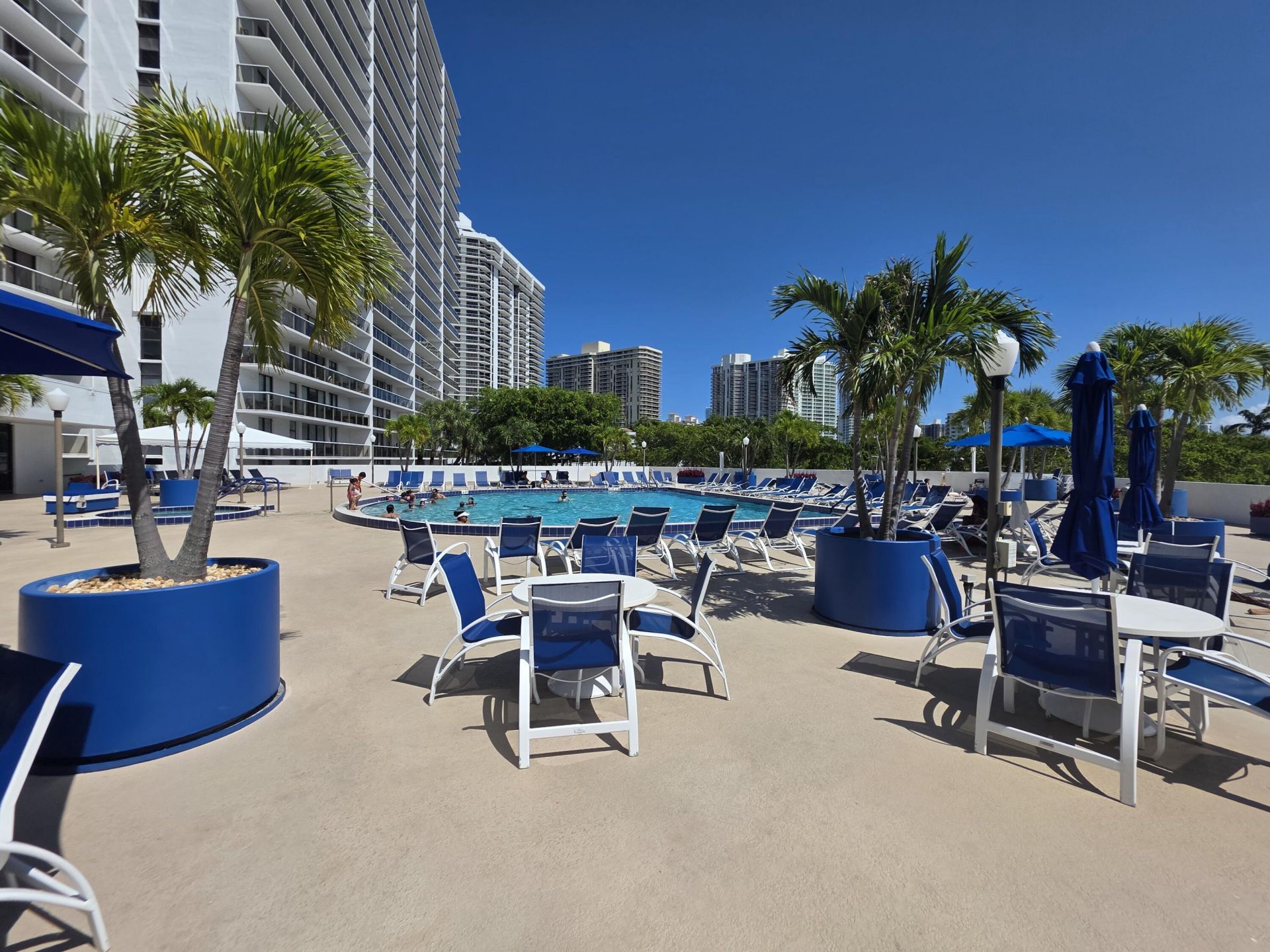 3701 N Country Club Drive, Unit 1008, Aventura, FL 33180 Photo