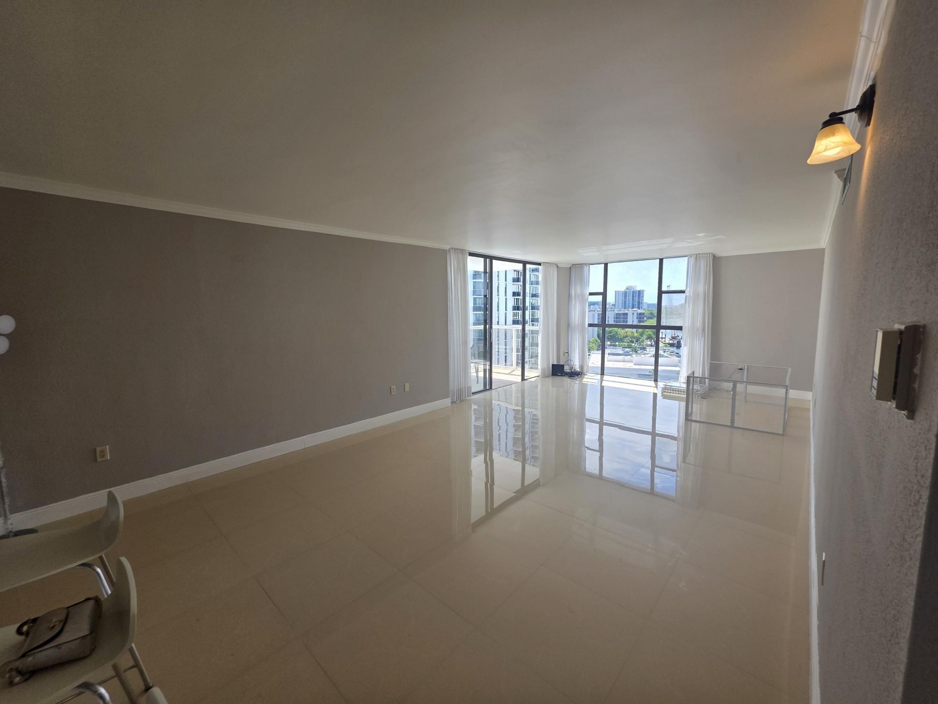 3701 N Country Club Drive, Unit 1008, Aventura, FL 33180 Photo
