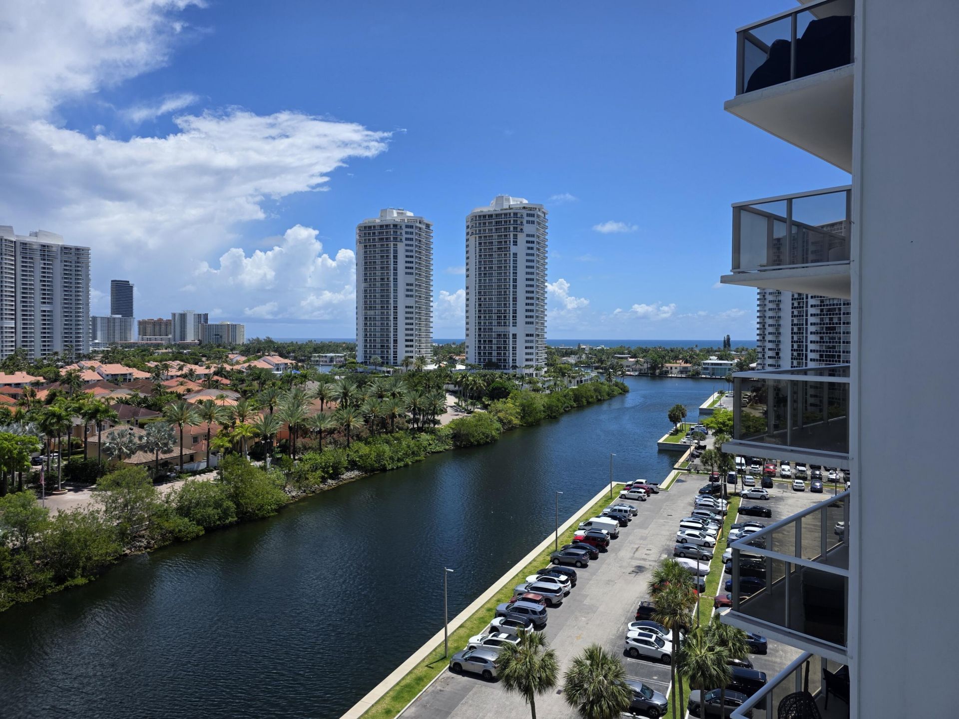 3701 N Country Club Drive, Unit 1008, Aventura, FL 33180 Photo