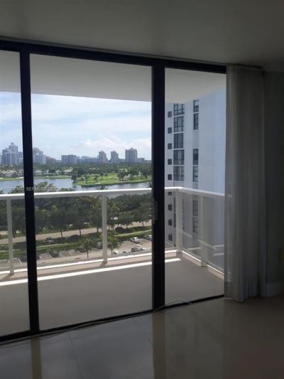 3701 N Country Club Drive, Unit 1008, Aventura, FL 33180 Photo