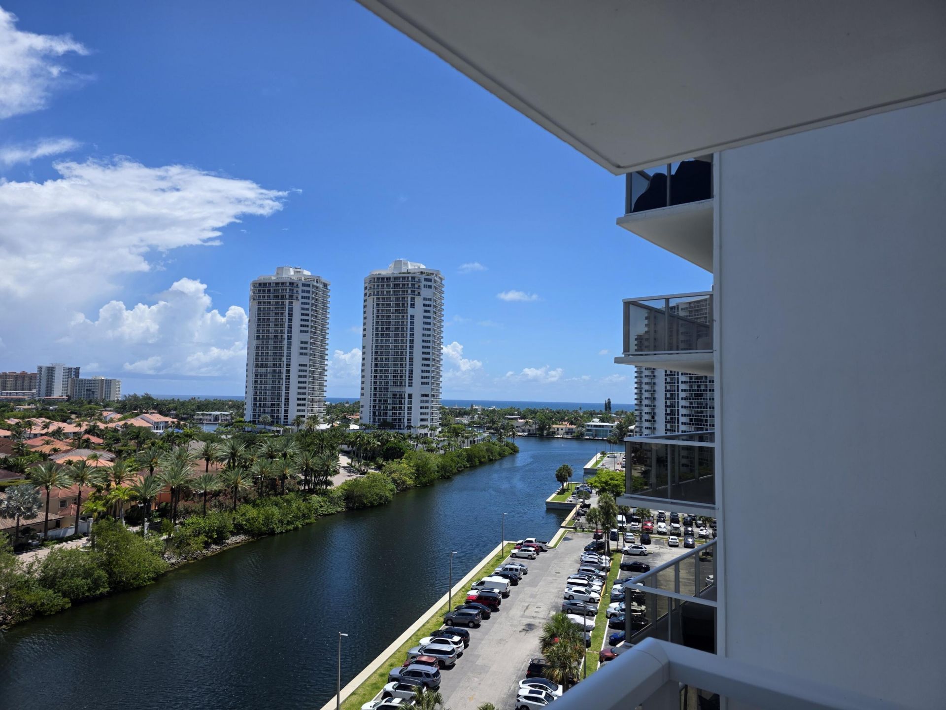 3701 N Country Club Drive, Unit 1008, Aventura, FL 33180 Photo