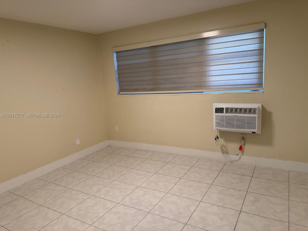 300 NE 191st St , Unit 219, Miami, FL 33179 Photo