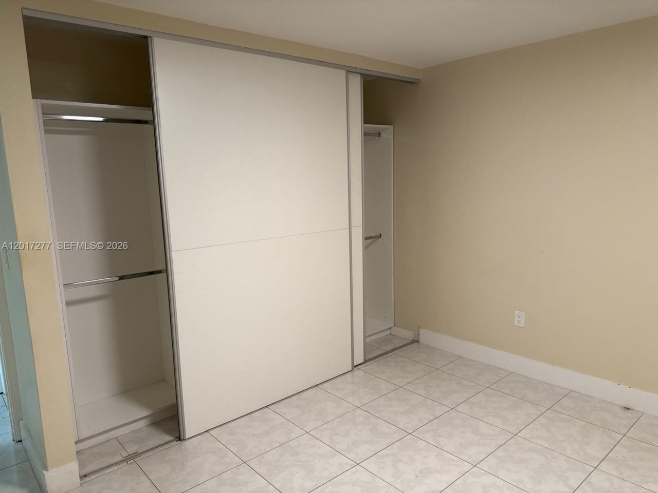 300 NE 191st St , Unit 219, Miami, FL 33179 Photo