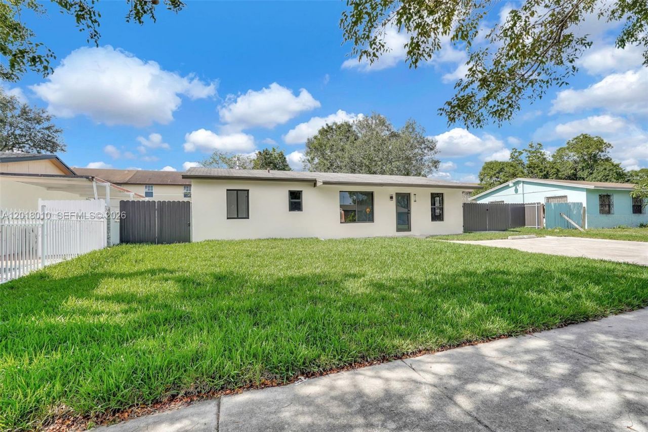 19720 NW 33rd Ave , Miami Gardens, FL 33056 Photo